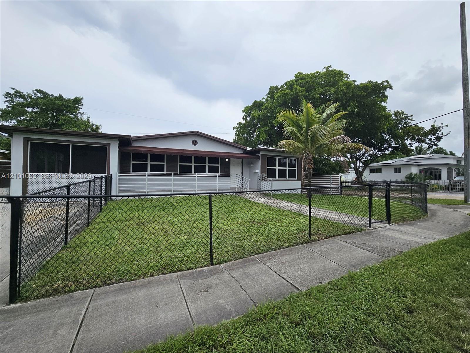 12735 N Miami Ave, North Miami FL 33168 photo 2