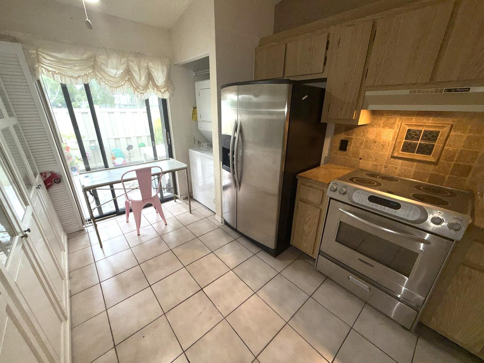 1017 Green Pine Boulevard # H, West Palm Beach FL 33409 photo 2
