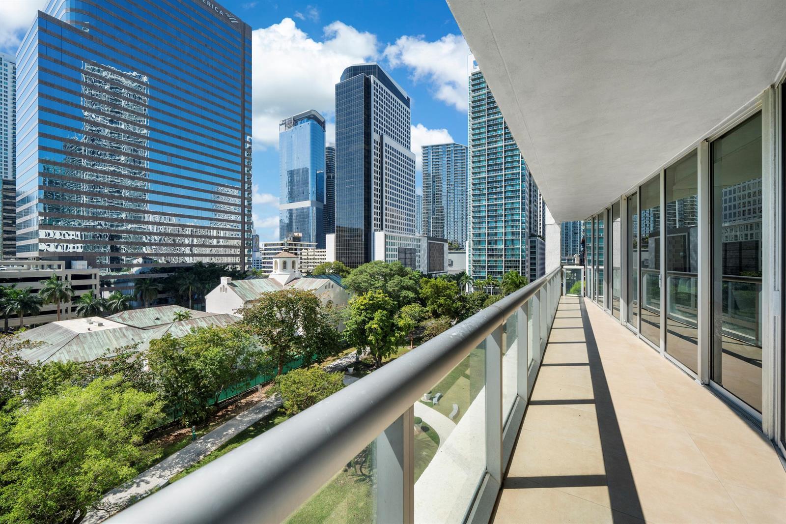 495 BRICKELL Avenue # 811, Miami FL 33131 photo 5