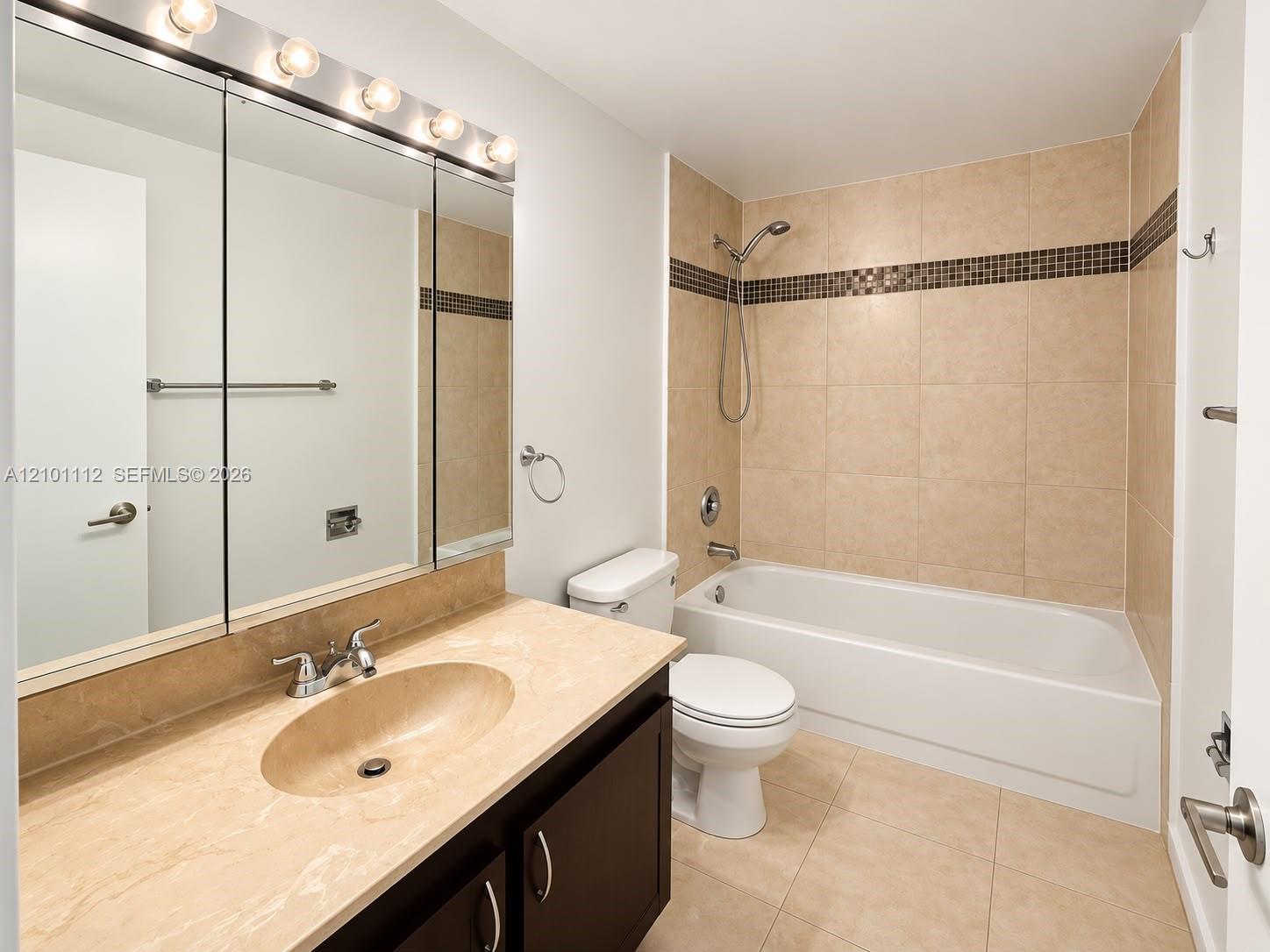 2500 Parkview Dr # 307, Hallandale Beach FL 33009 photo 4