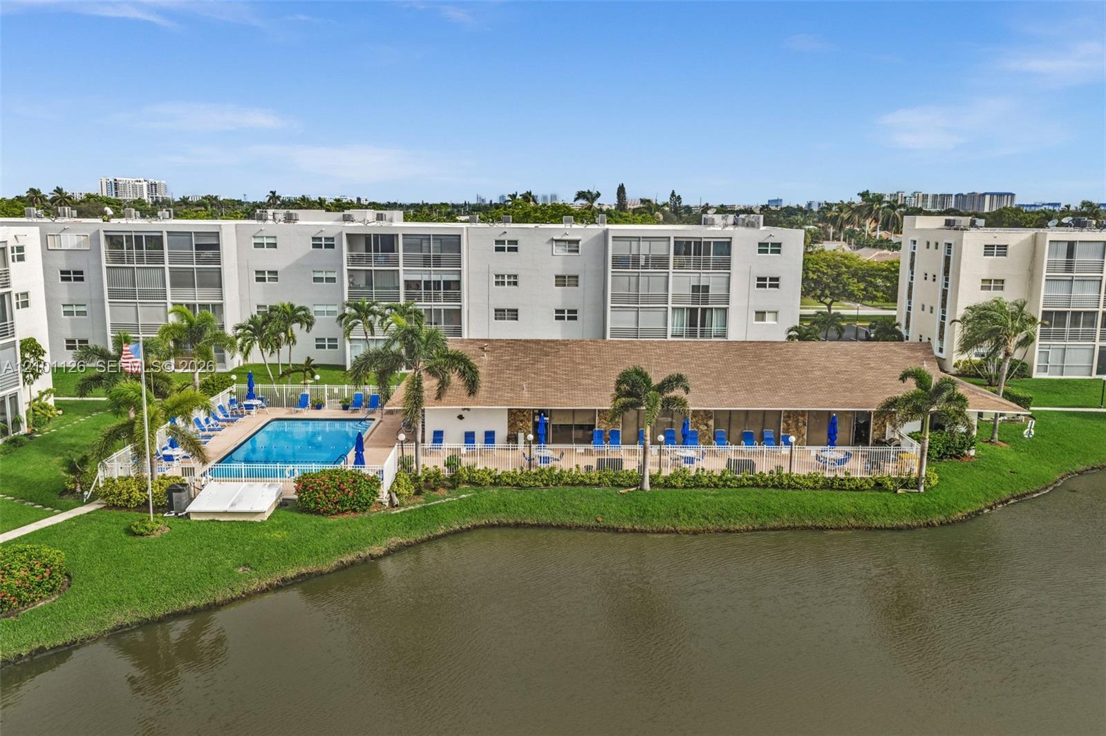 315 SE 11th Ter # 203, Dania Beach FL 33004 photo 3