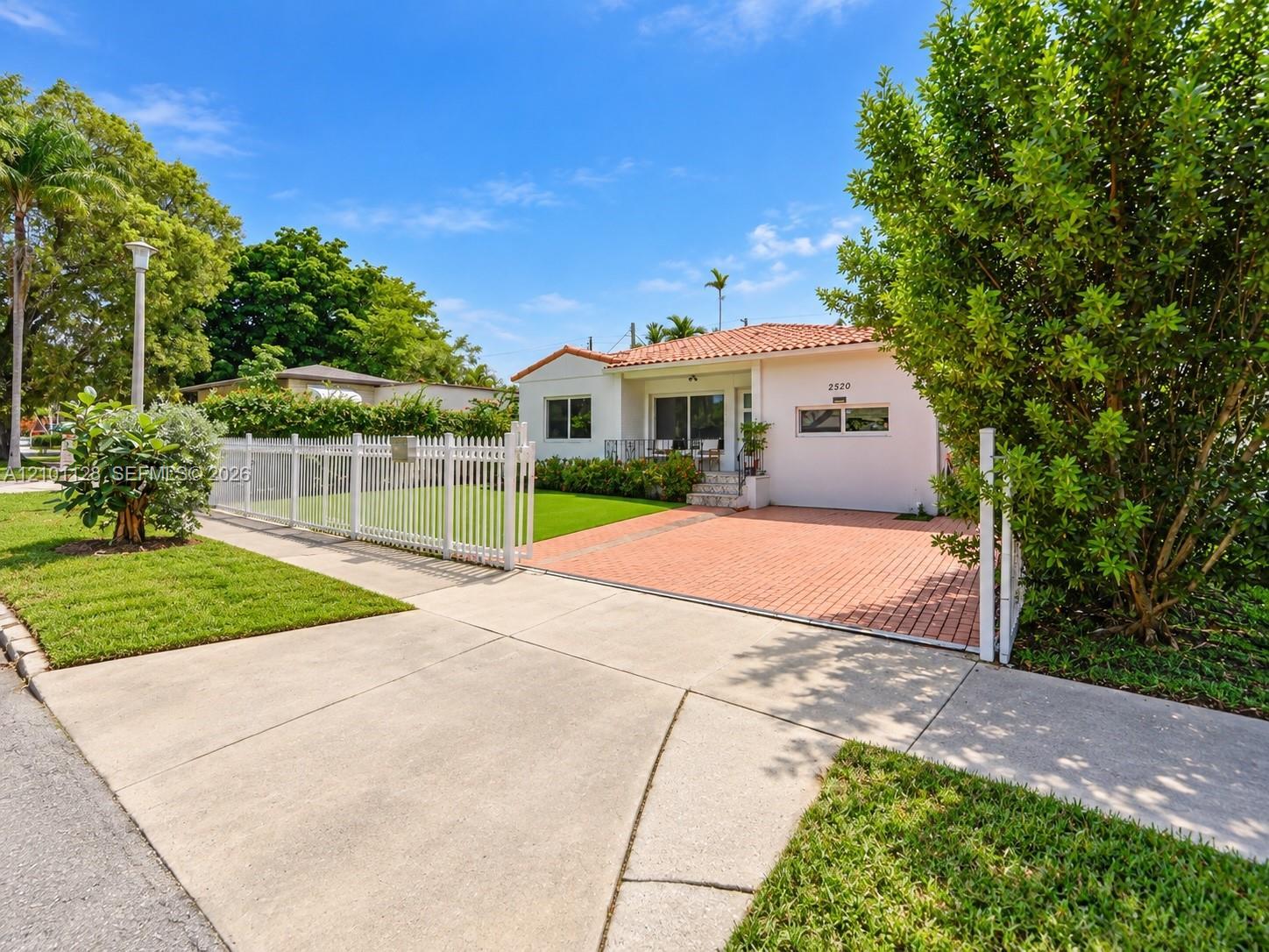 2520 SW 22nd Ter, Miami FL 33145 photo 2