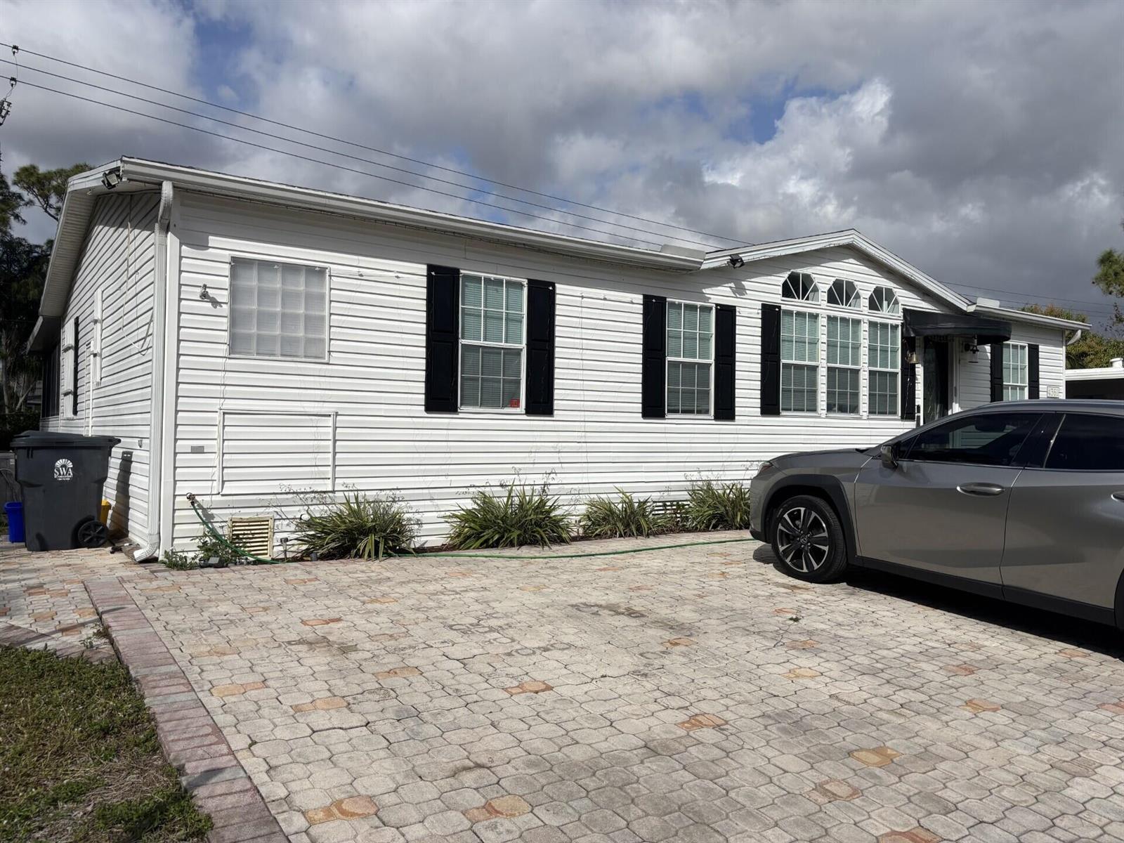 4361 1st Court, Lantana FL 33462 photo 3