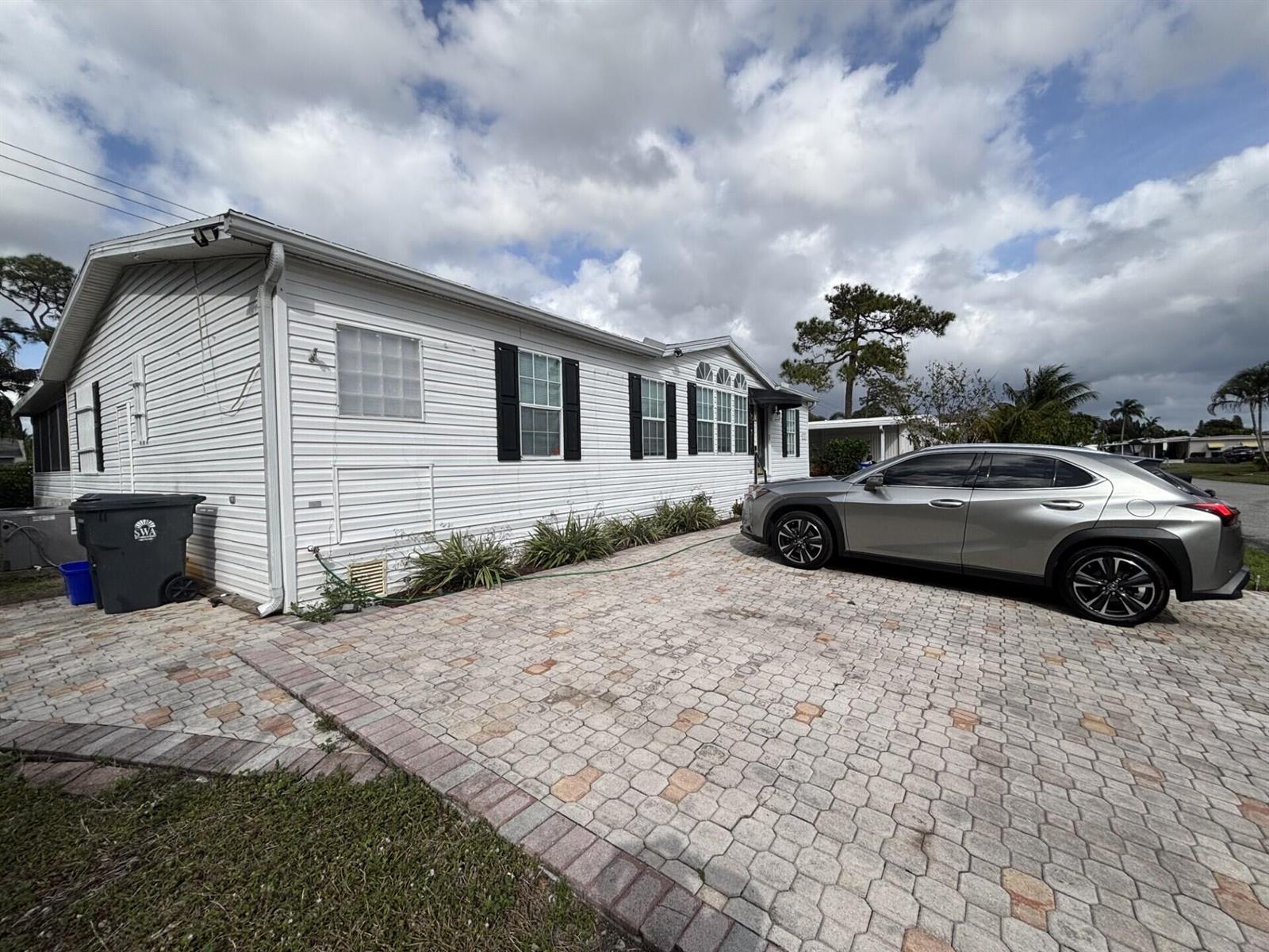 4361 1st Court, Lantana FL 33462 photo 4