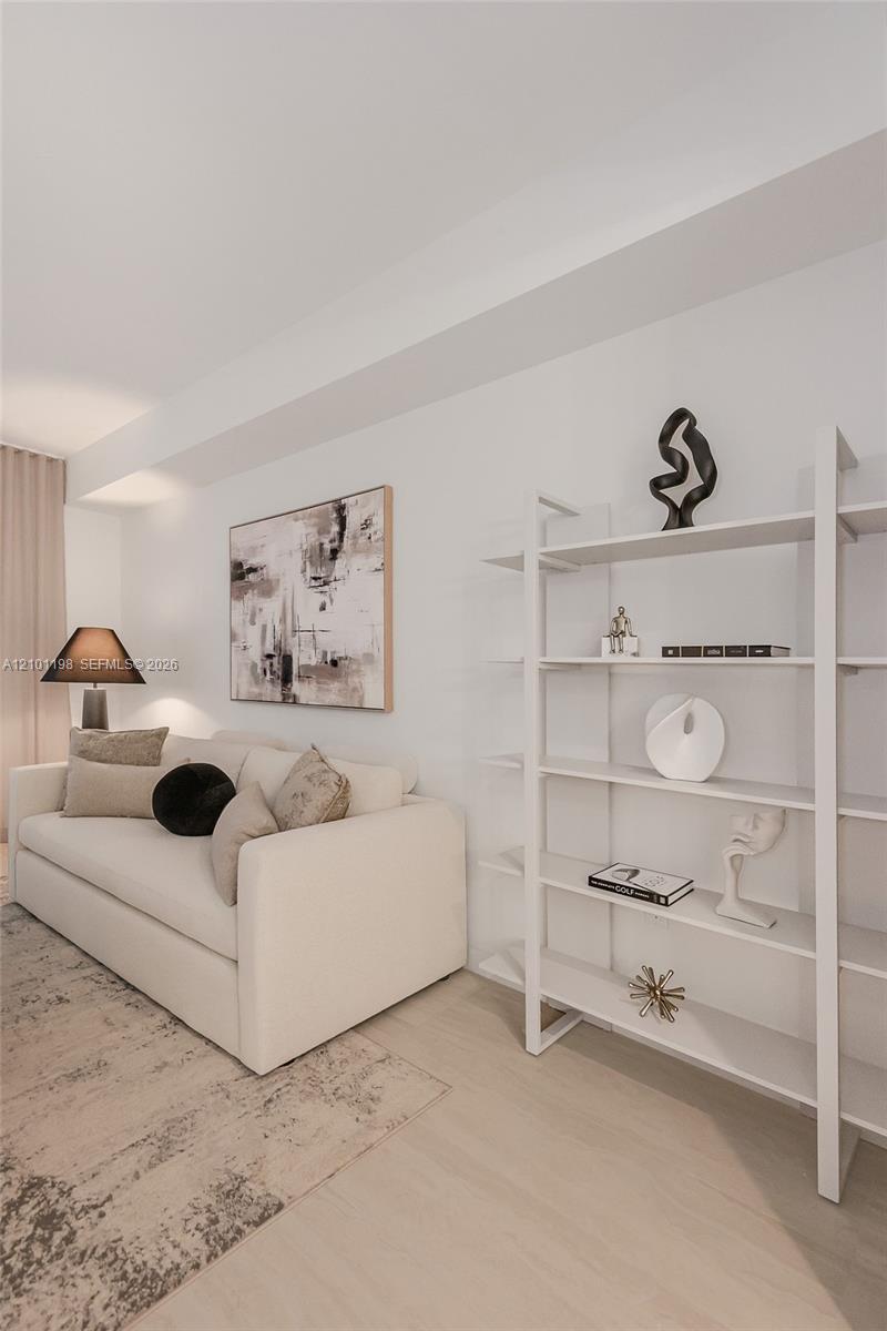 77 SE 5th St # 2208, Miami FL 33131 photo 3