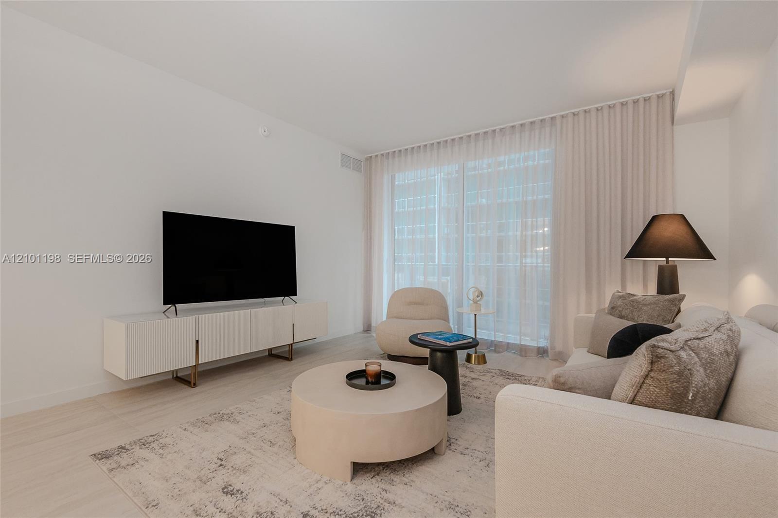 77 SE 5th St # 2208, Miami FL 33131 photo 5