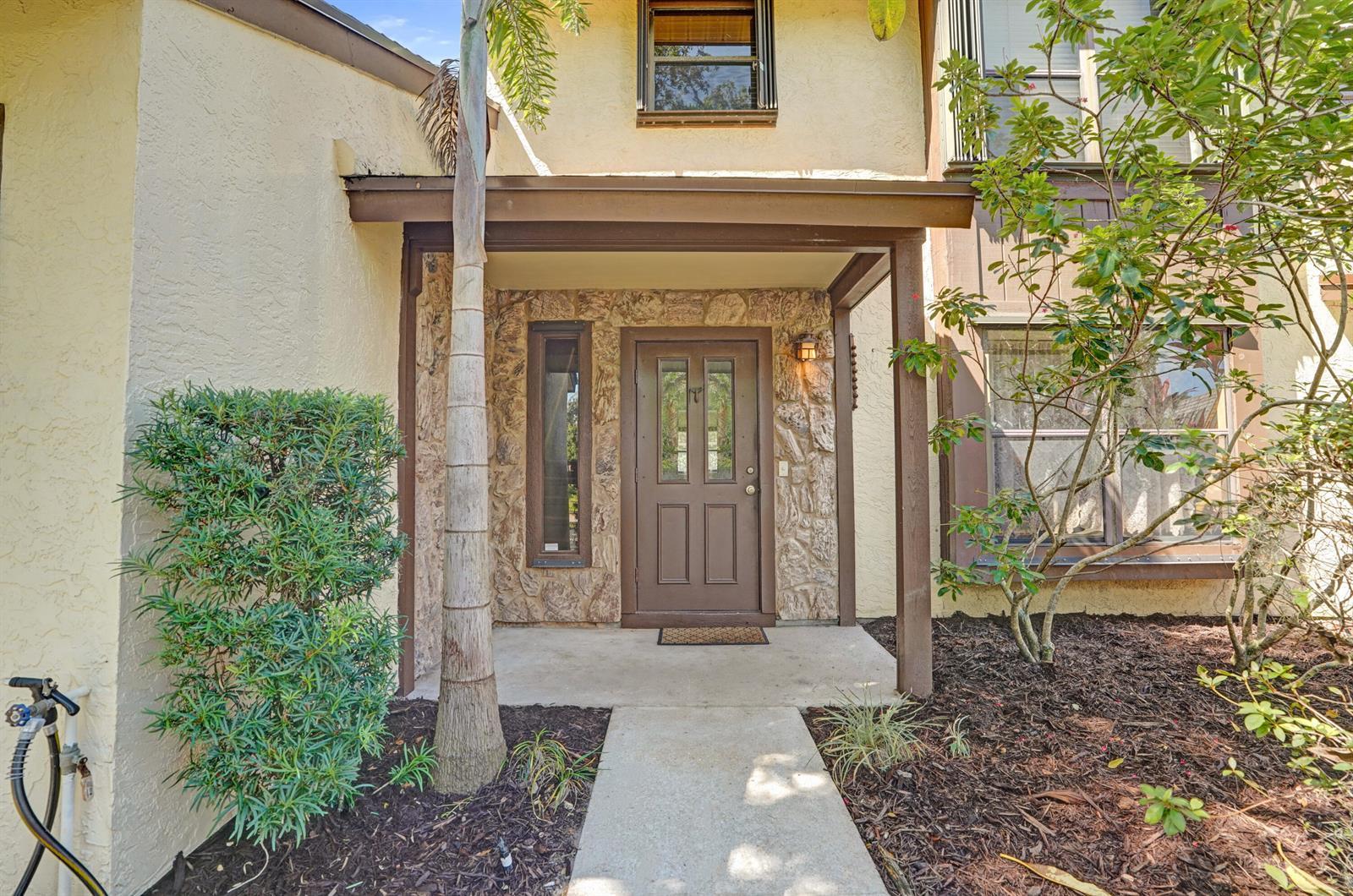 1065 RAINTREE Lane, Palm Beach Gardens FL 33410 photo 2