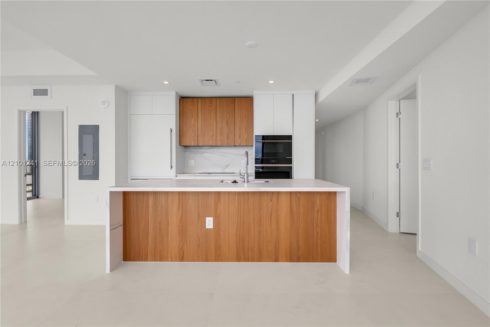 1400 Biscayne # 1901, Miami FL 33132 photo 3