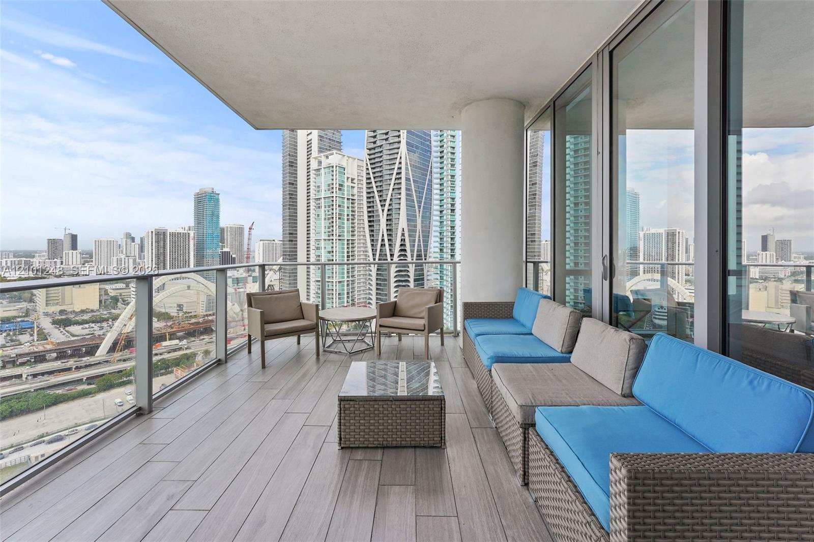 851 NE 1st Ave # 2601, Miami FL 33132 photo 5
