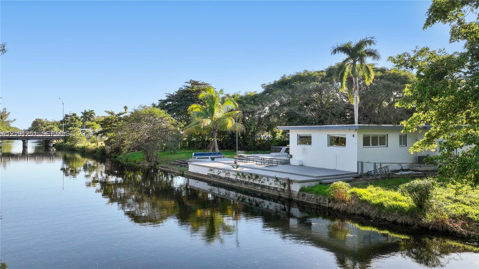 12599 NE 2nd Ave, North Miami FL 33161 photo 2