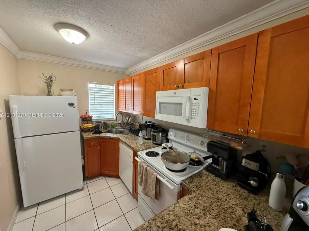 2780 W 76th St # 205, Hialeah FL 33016 photo 4