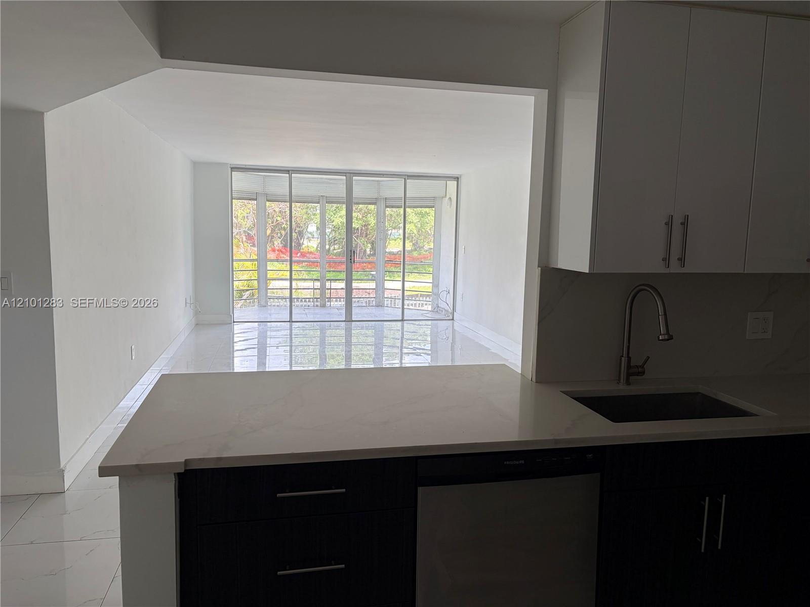 1401 NE 191st St # D201, Miami FL 33179 photo 2
