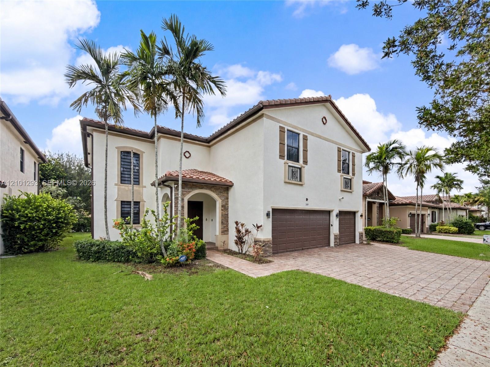 589 SE 35th Ter, Homestead FL 33033 photo 2