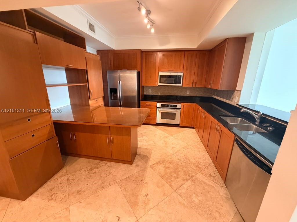 3340 NE 190th St # 308, Aventura FL 33180 photo 2