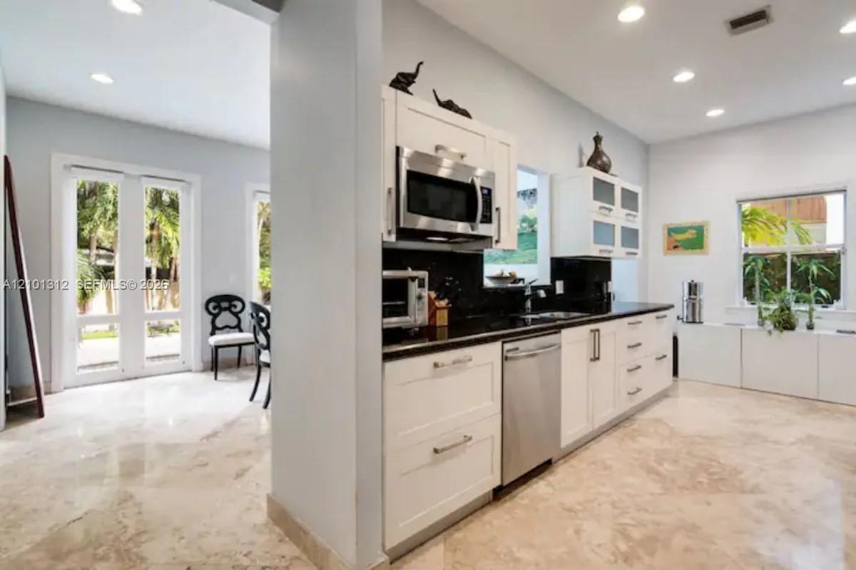 1725 Tigertail Ave, Miami FL 33133 photo 5