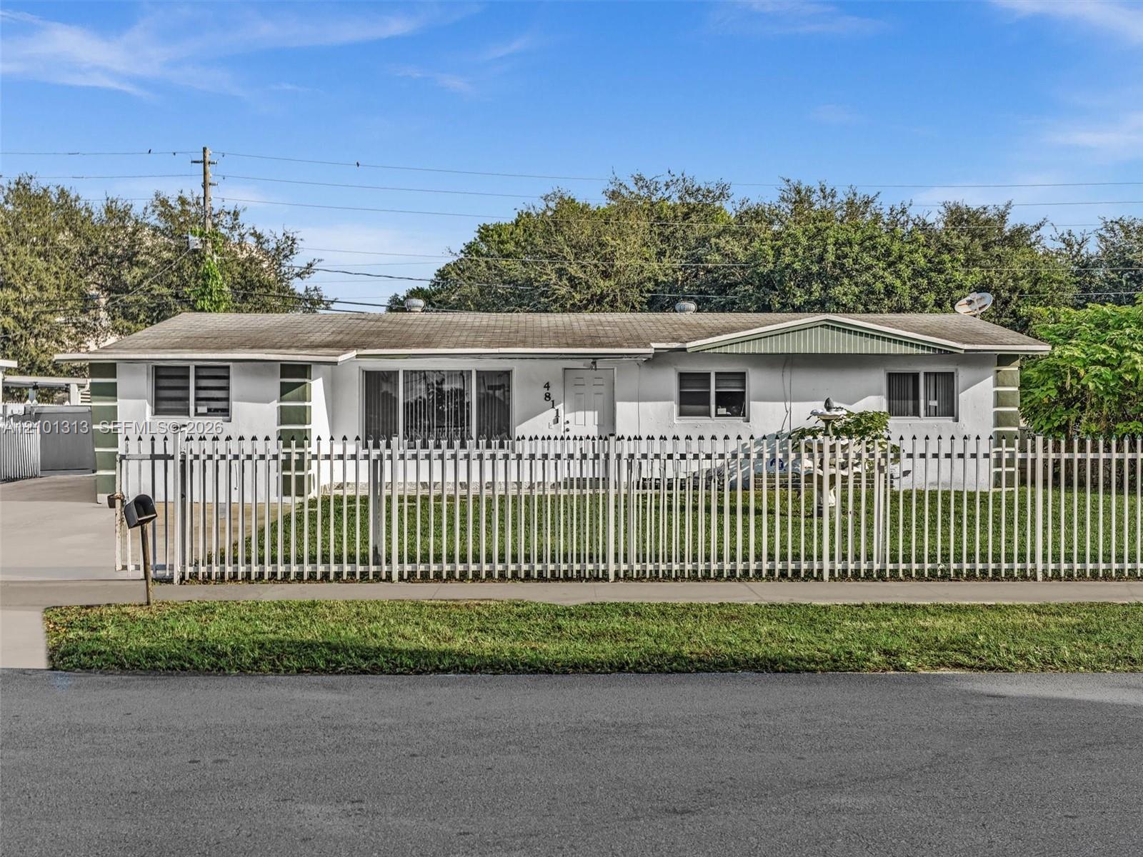 4811 NW 181st Ter, Miami Gardens FL 33055