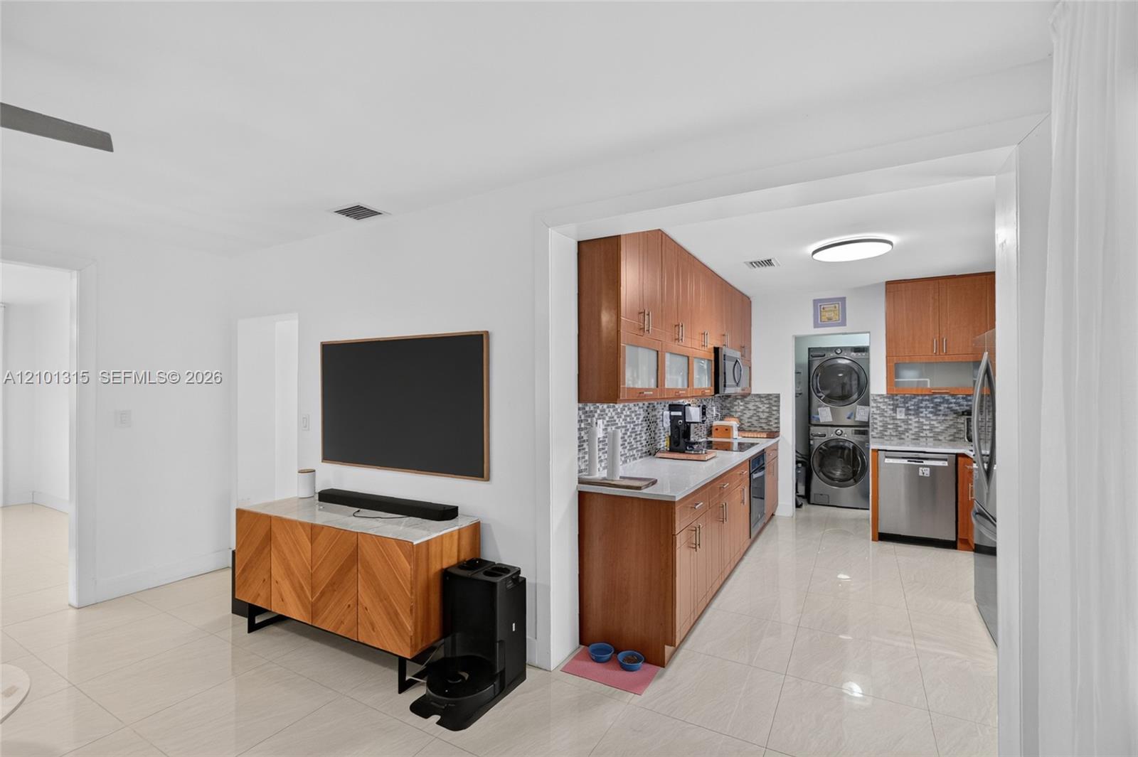 2543 SW 15th St, Miami FL 33145 photo 4