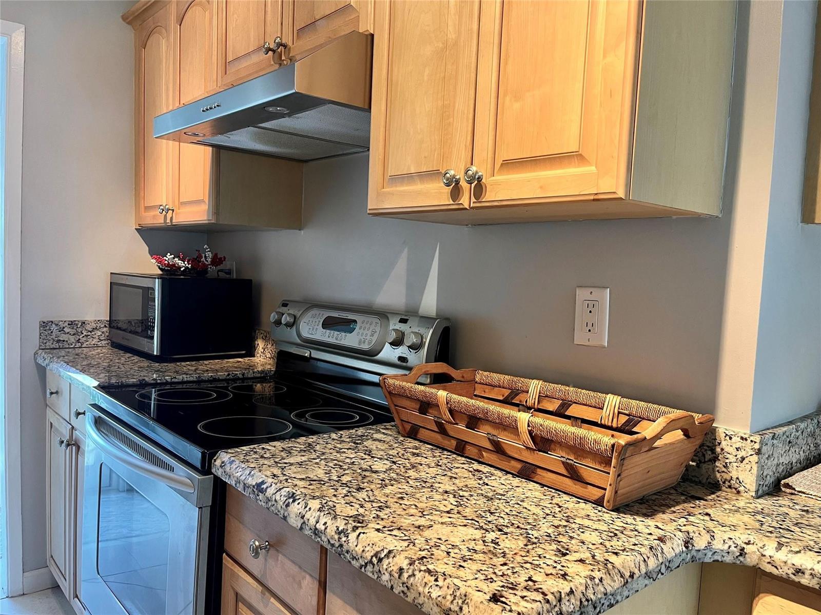 2755 NE 28TH Avenue # B4, Lighthouse Point FL 33064 photo 5