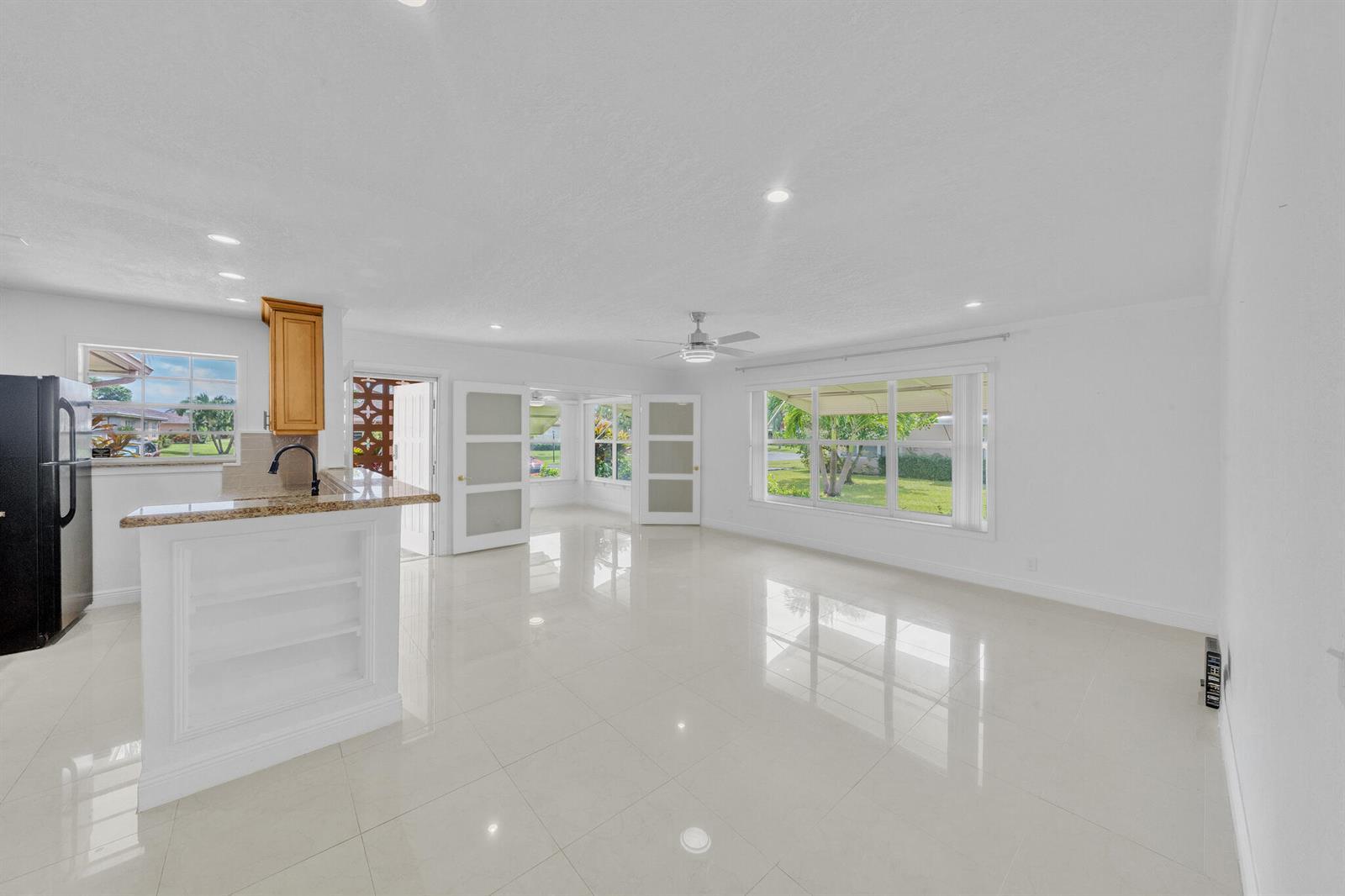 1360 SE High Point Way SE # A, Delray Beach FL 33445 photo 3