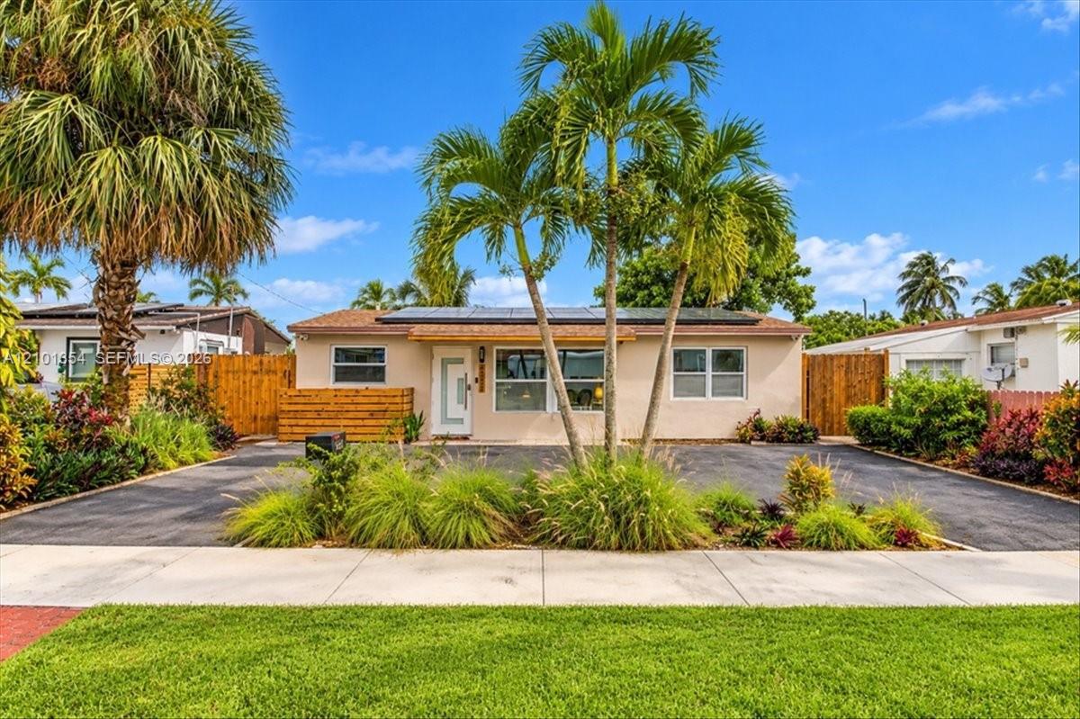 2639 Sherman St, Hollywood FL 33020 photo 4