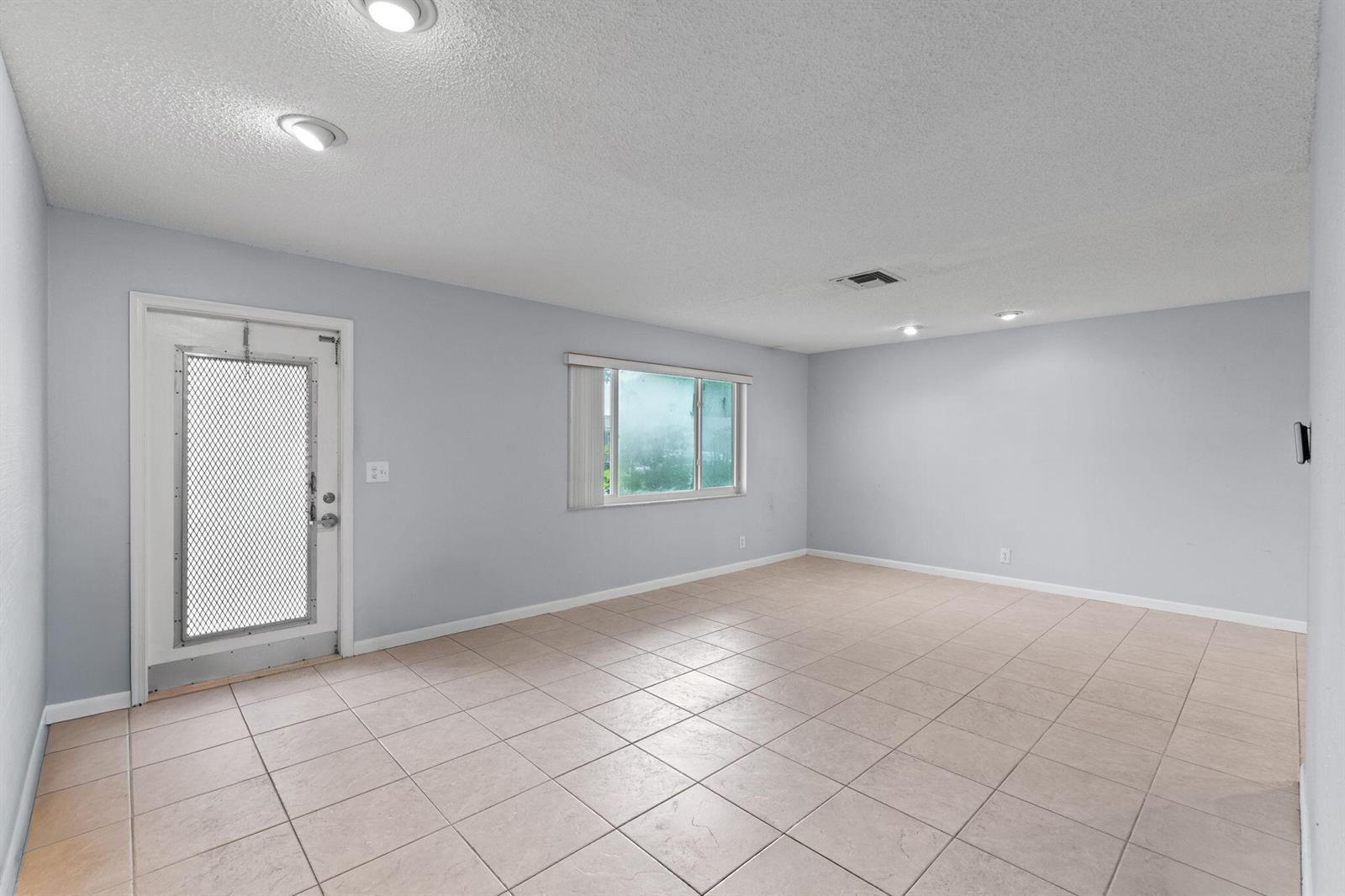 1171 NW 89th Avenue, Plantation FL 33322 photo 4