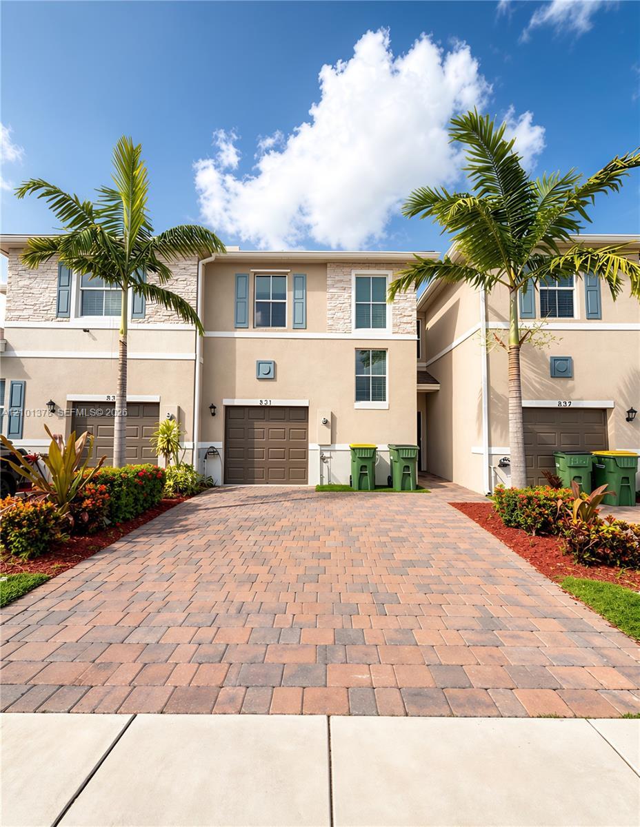 831 SE 16th Ct, Homestead FL 33034