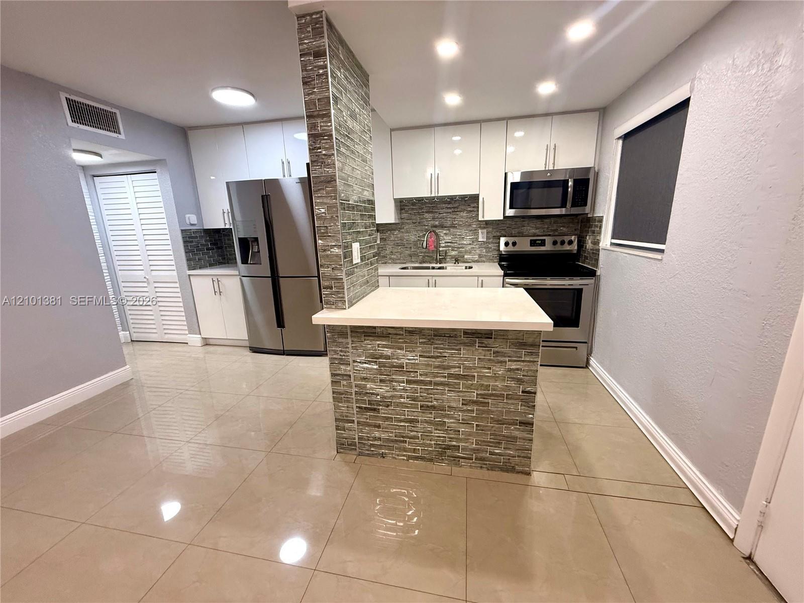 1629 NW N River Dr # 303, Miami FL 33125