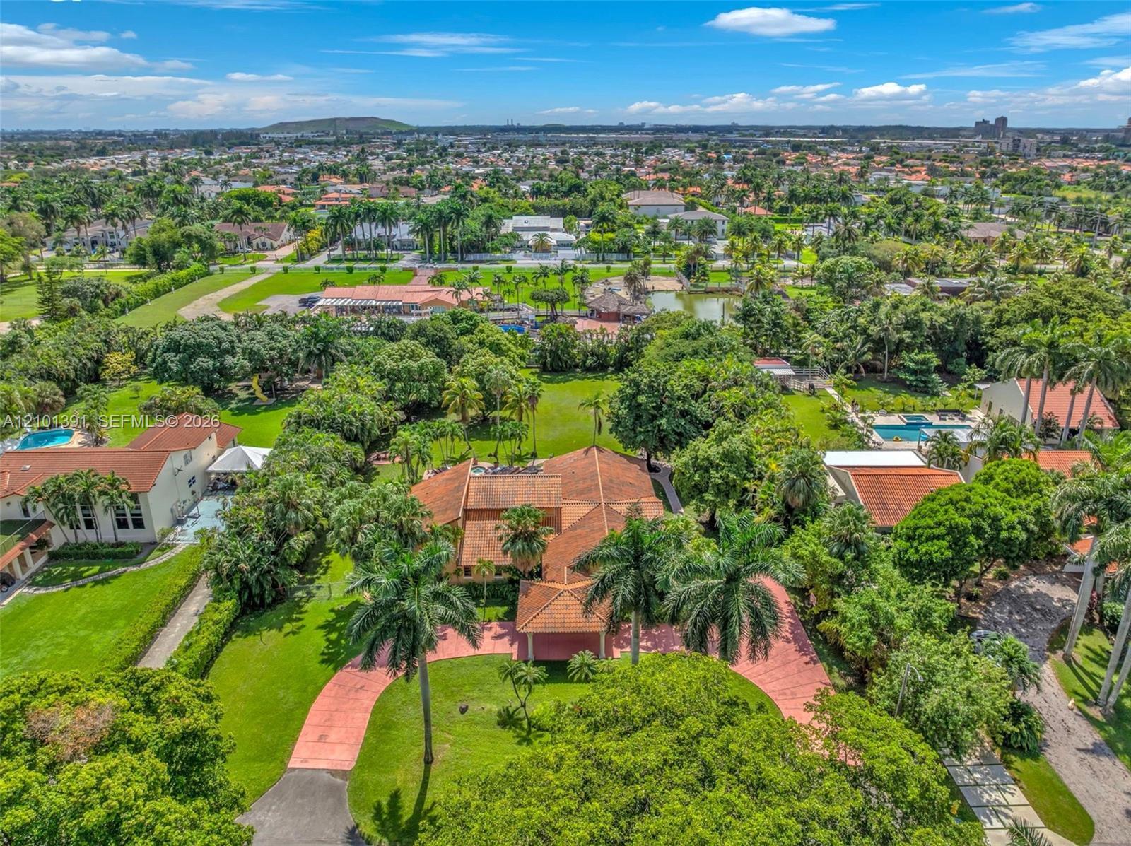 10010 NW 135th St, Hialeah Gardens FL 33018 photo 3