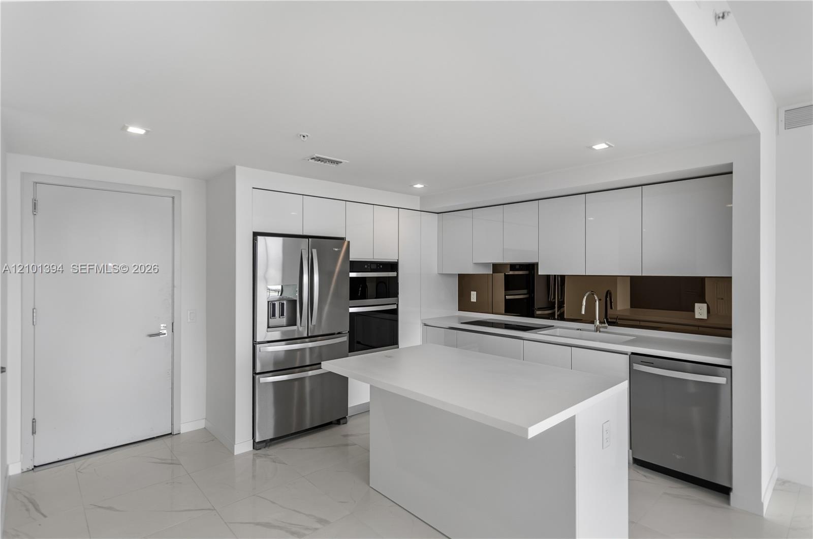 1170 E Hallandale Beach Blvd # 1811, Hallandale Beach FL 33009 photo 2