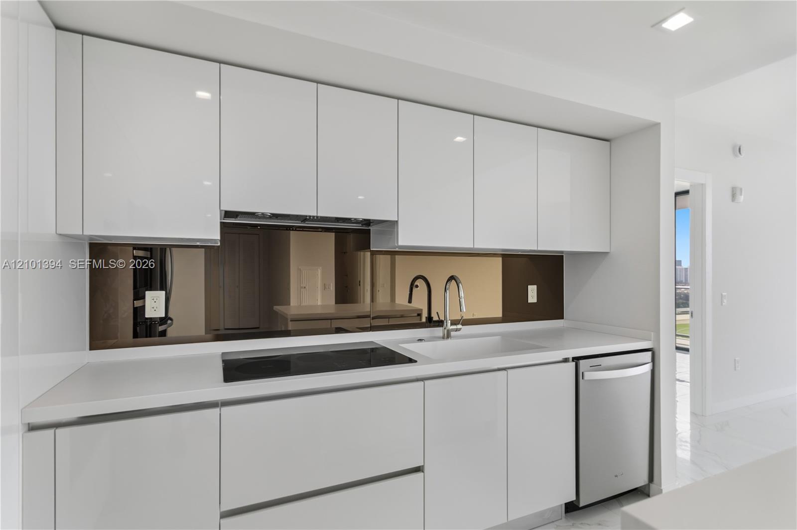 1170 E Hallandale Beach Blvd # 1811, Hallandale Beach FL 33009 photo 3