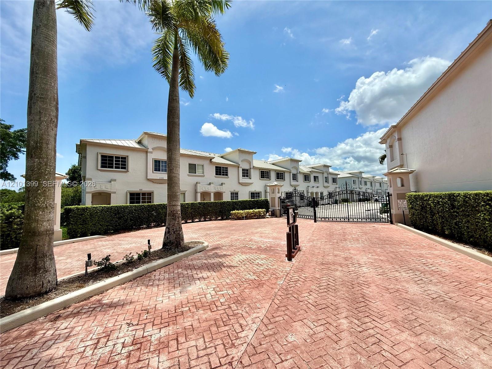 15800 SW 92nd Ave # 12B, Palmetto Bay FL 33157