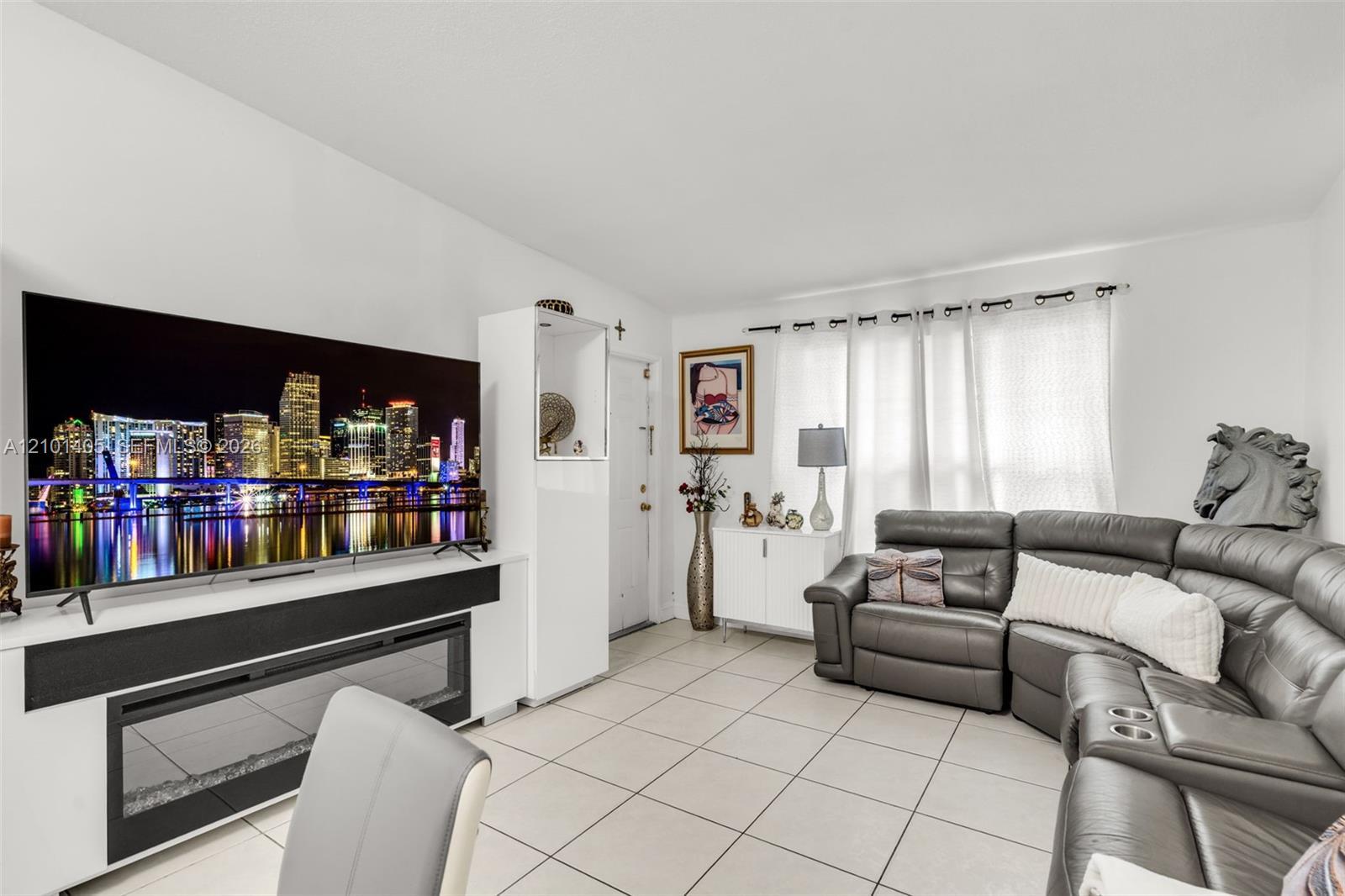 7810 Pembroke Rd, Miramar FL 33023 photo 5