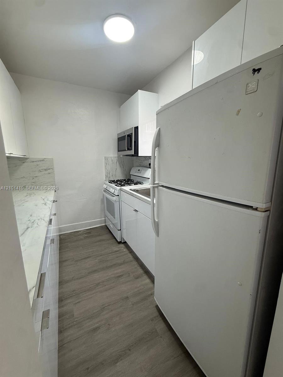 1245 W 24th St # 109, Hialeah FL 33010 photo 2