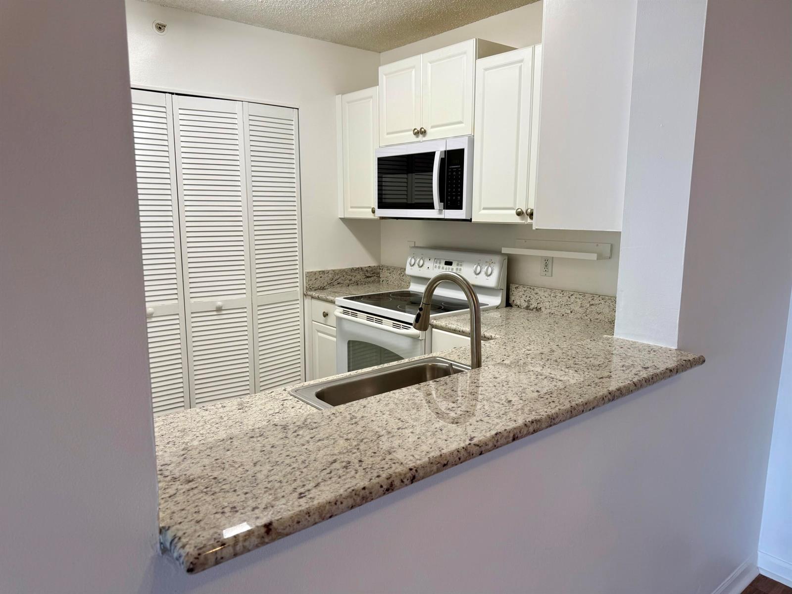 1450 SE 3rd Avenue, Dania Beach FL 33004 photo 3