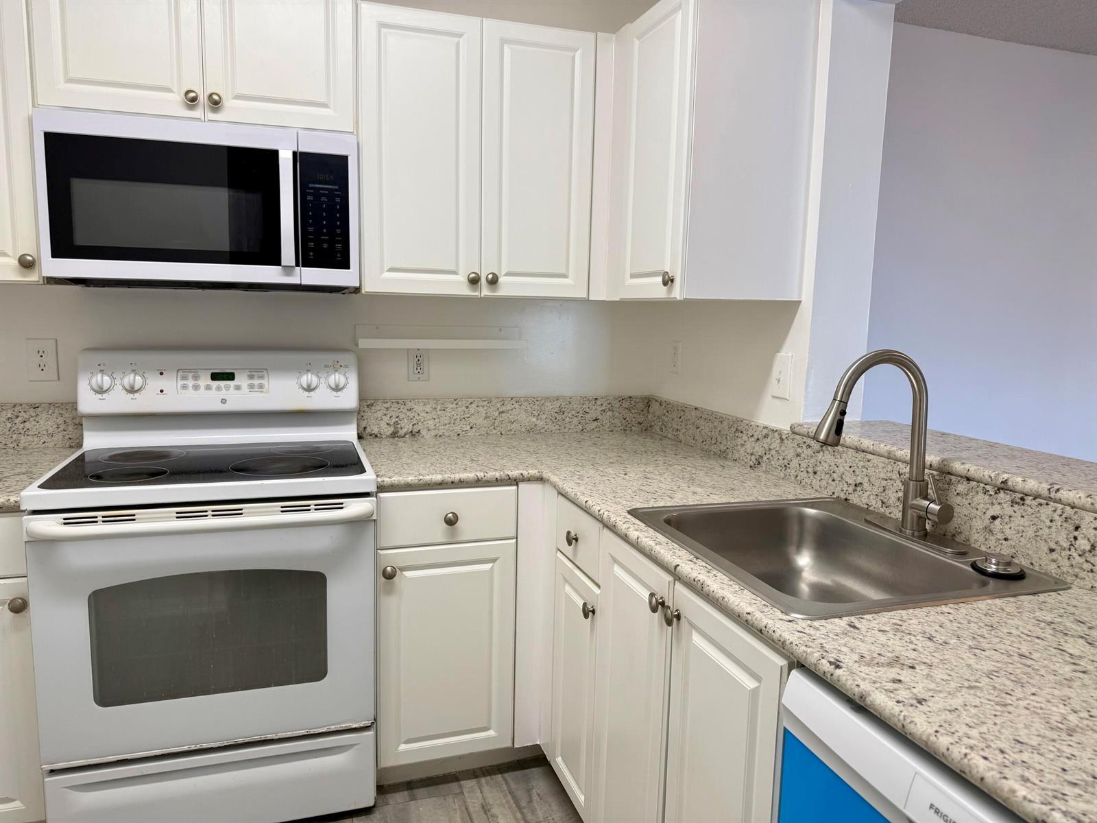 1450 SE 3rd Avenue, Dania Beach FL 33004 photo 4