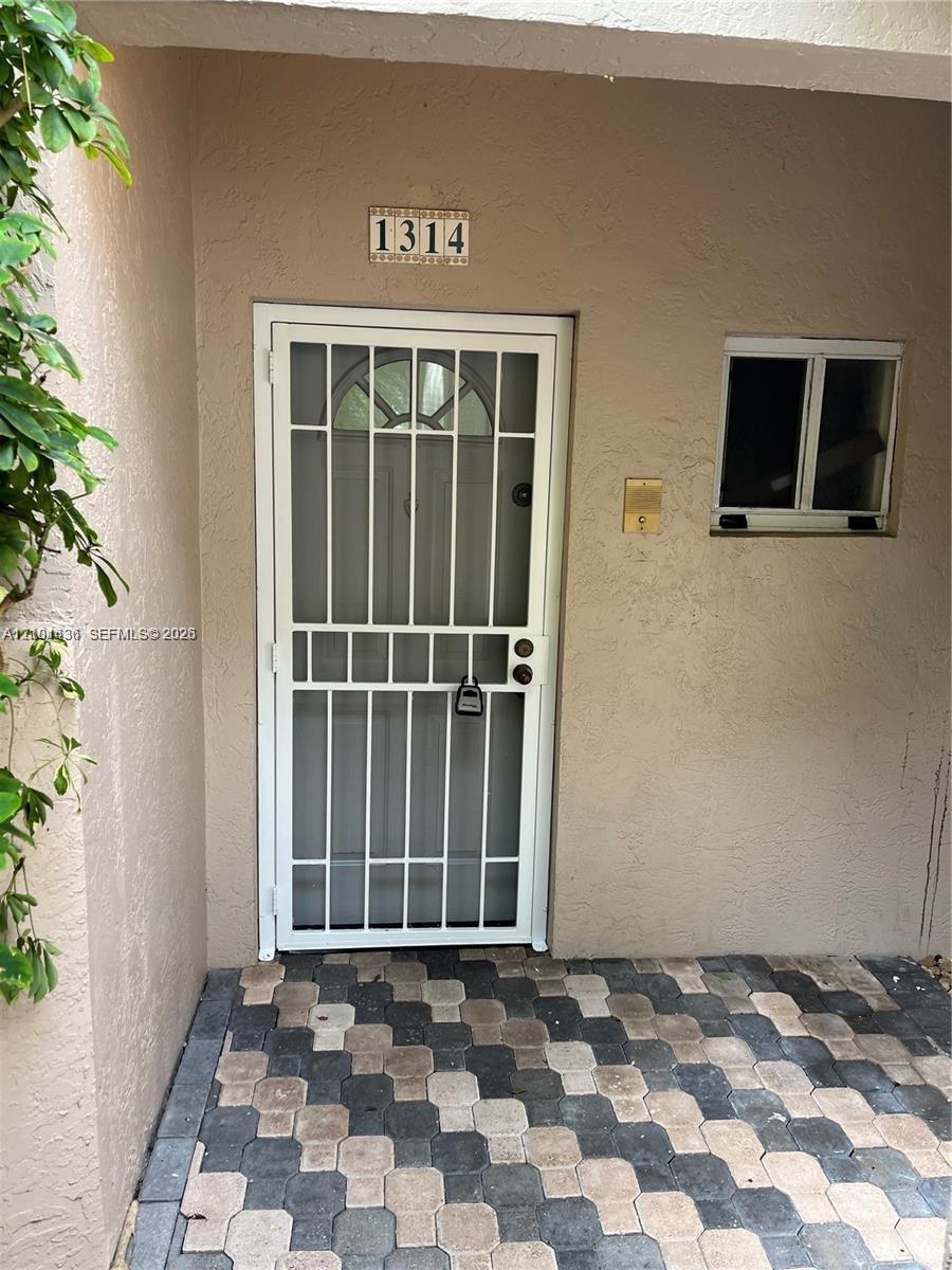 1314 NE 105th St # 9, Miami Shores FL 33138 photo 2