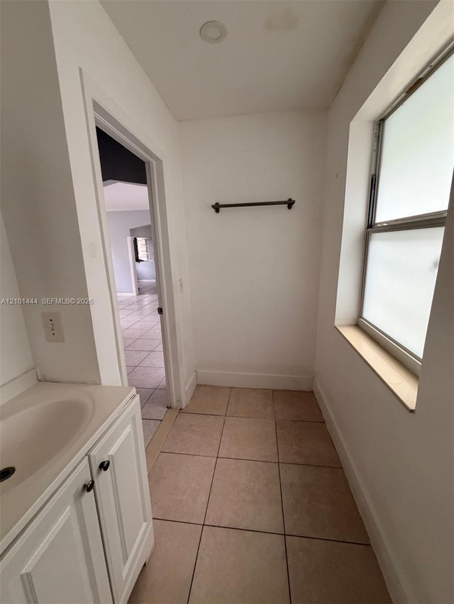 401 NW 43rd Ct # 4, Oakland Park FL 33309 photo 4