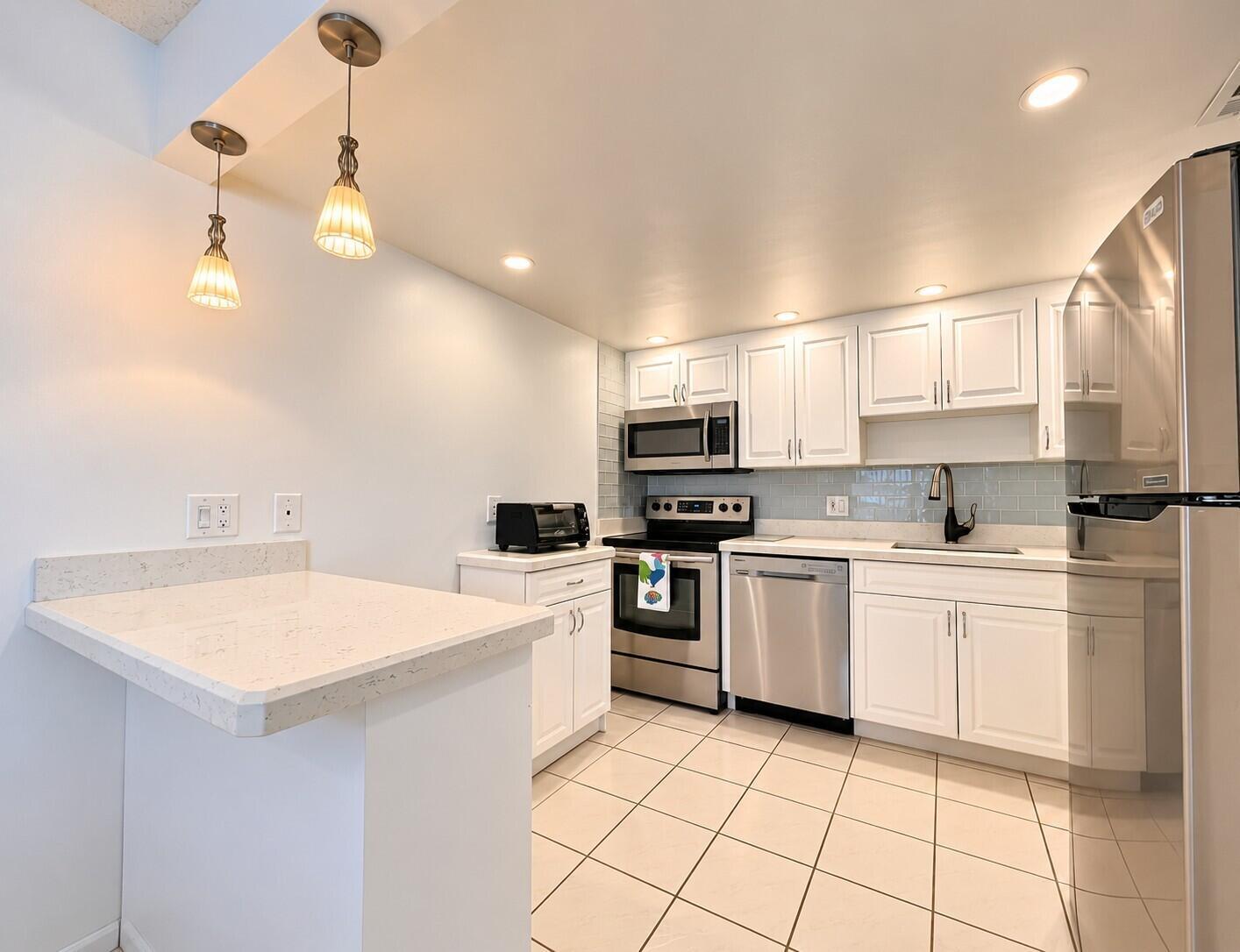 102 GREENBRIER A, West Palm Beach FL 33417 photo 2