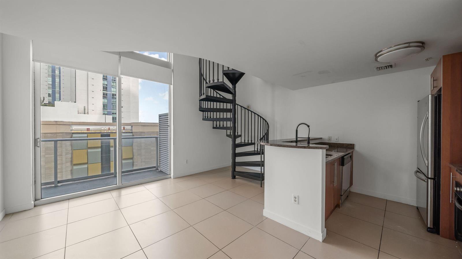 300 S BISCAYNE Boulevard # 832, Miami FL 33131 photo 5