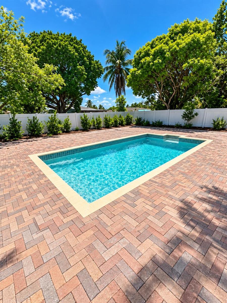 330 CYPRESS Drive, Lake Park FL 33403 photo 3