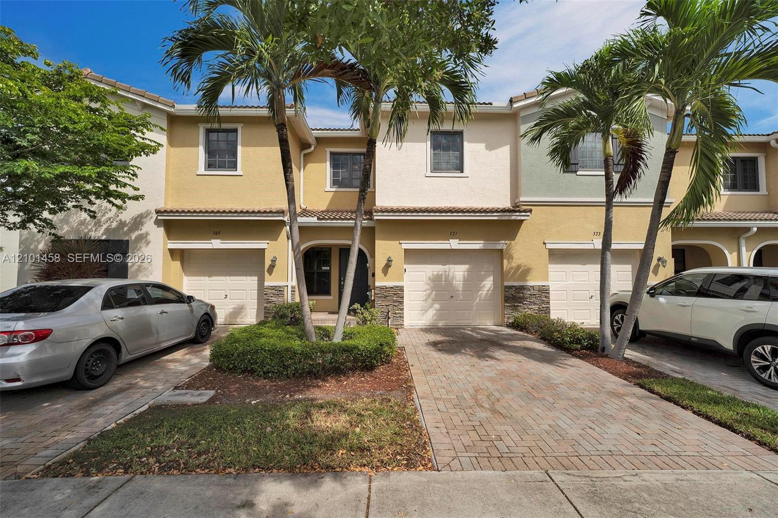 371 NE 194th Ter, Miami FL 33179