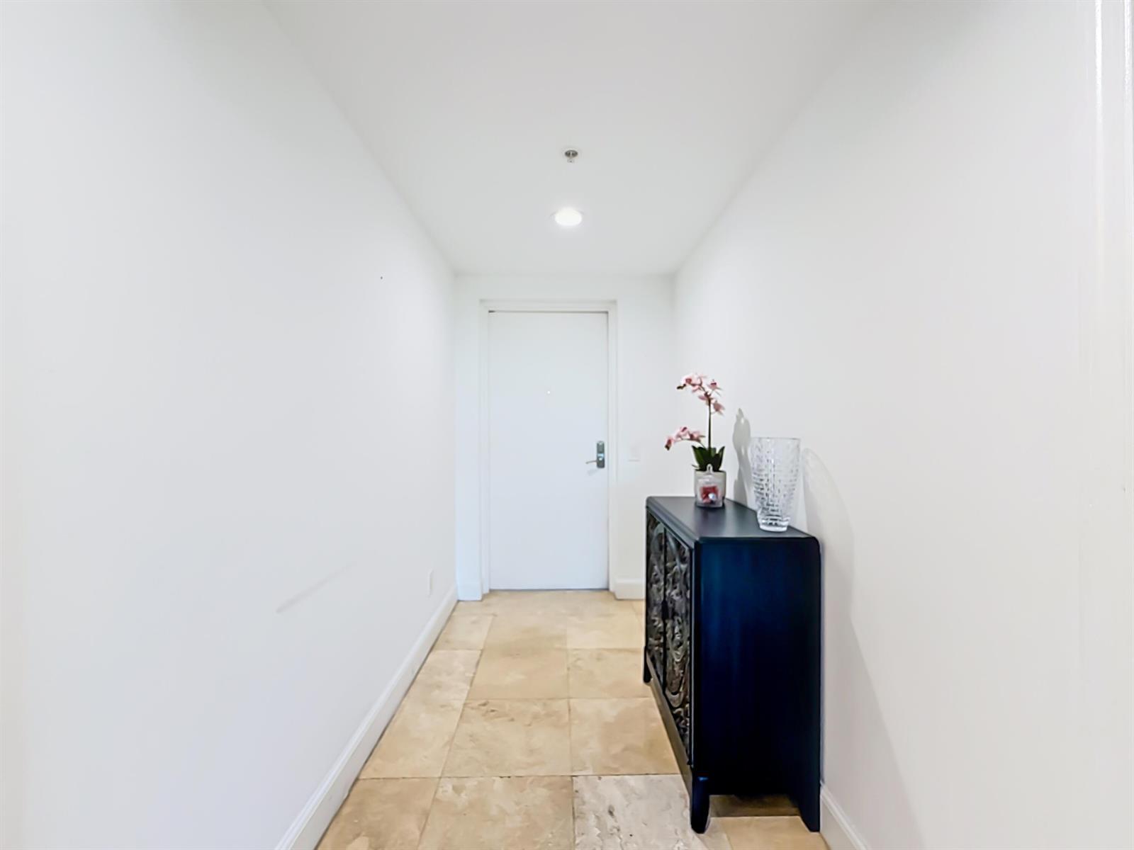 14951 ROYAL OAKS Lane # 505, North Miami FL 33181 photo 2