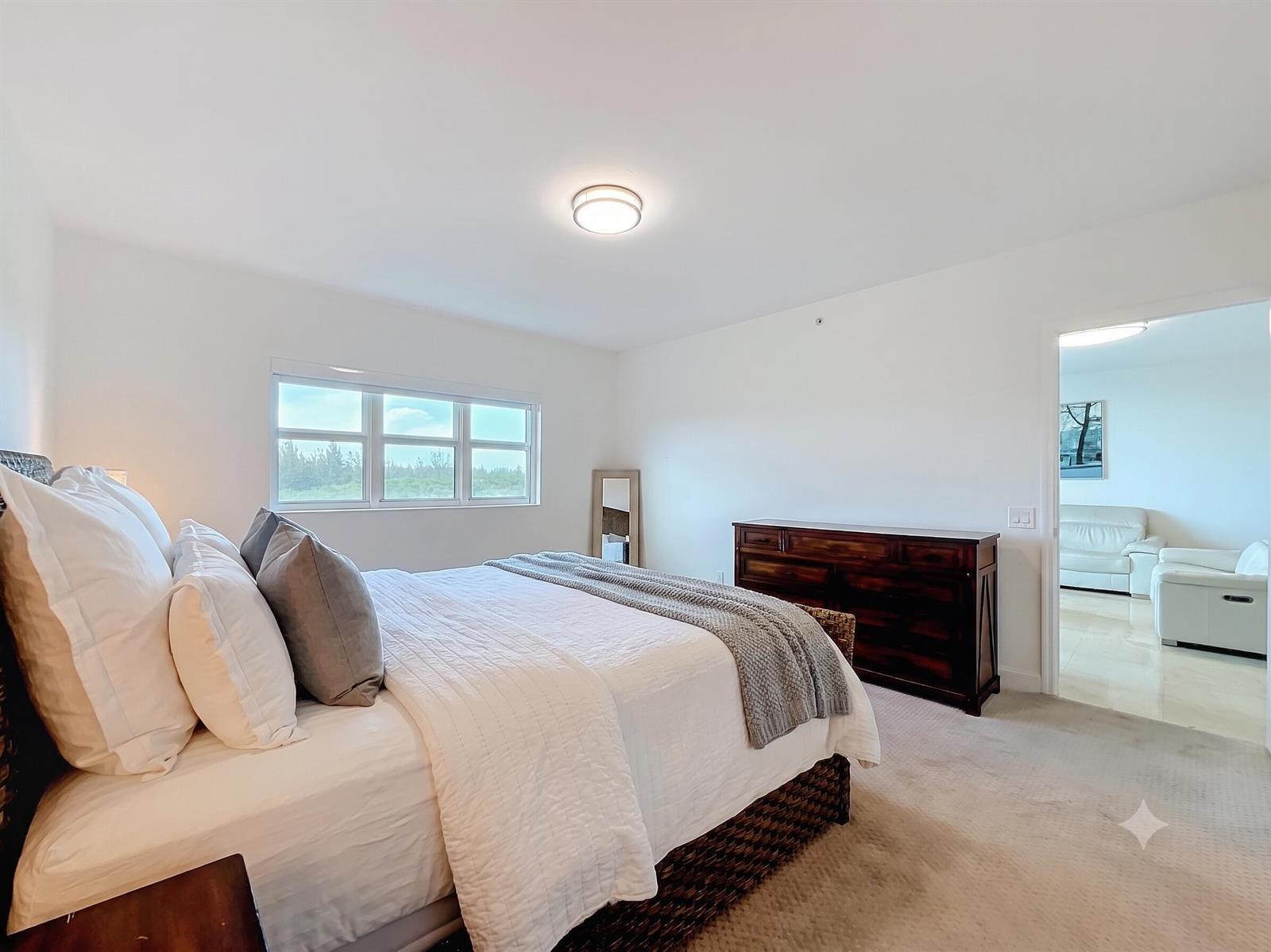 14951 ROYAL OAKS Lane # 505, North Miami FL 33181 photo 3