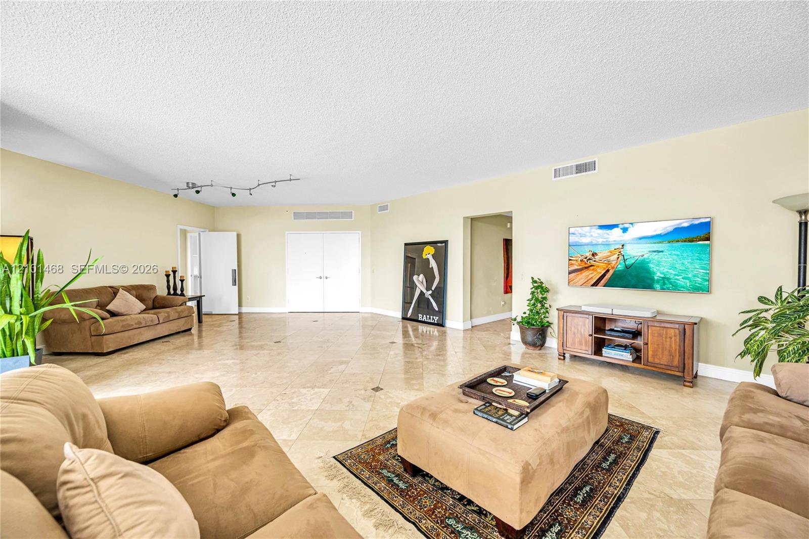 21050 Point Pl # 502, Aventura FL 33180 photo 2