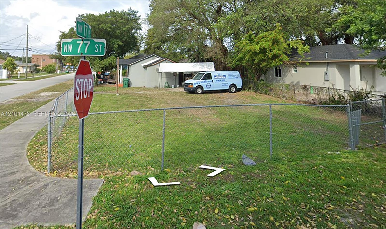 7711 NW 17th Pl, Miami FL 33147 photo 5