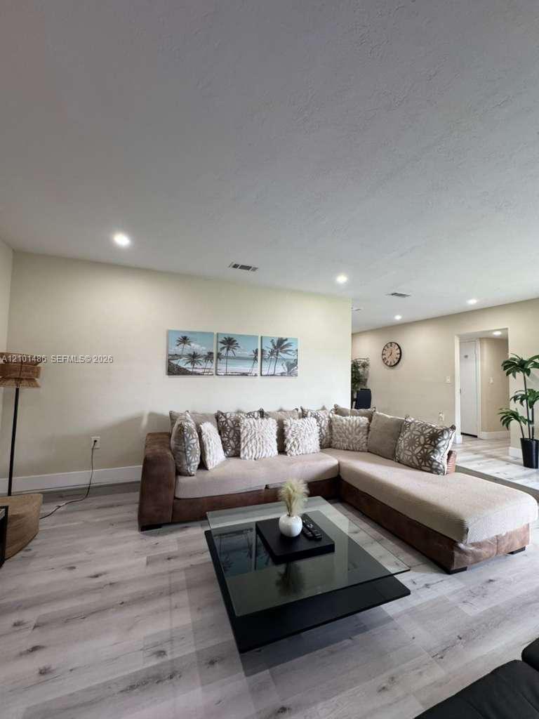 821 NW 173rd Ter, Miami Gardens FL 33169 photo 3