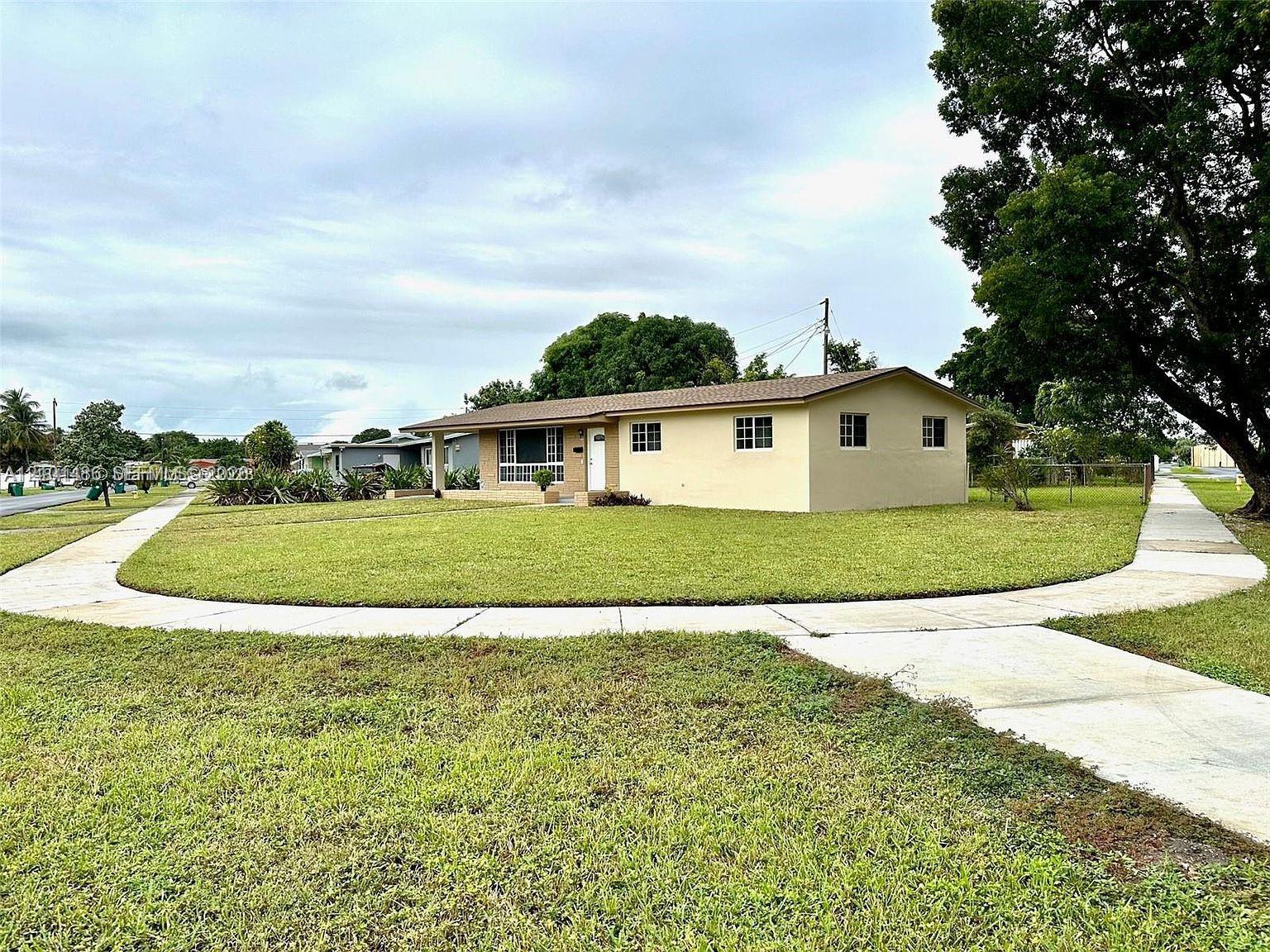 821 NW 173rd Ter, Miami Gardens FL 33169