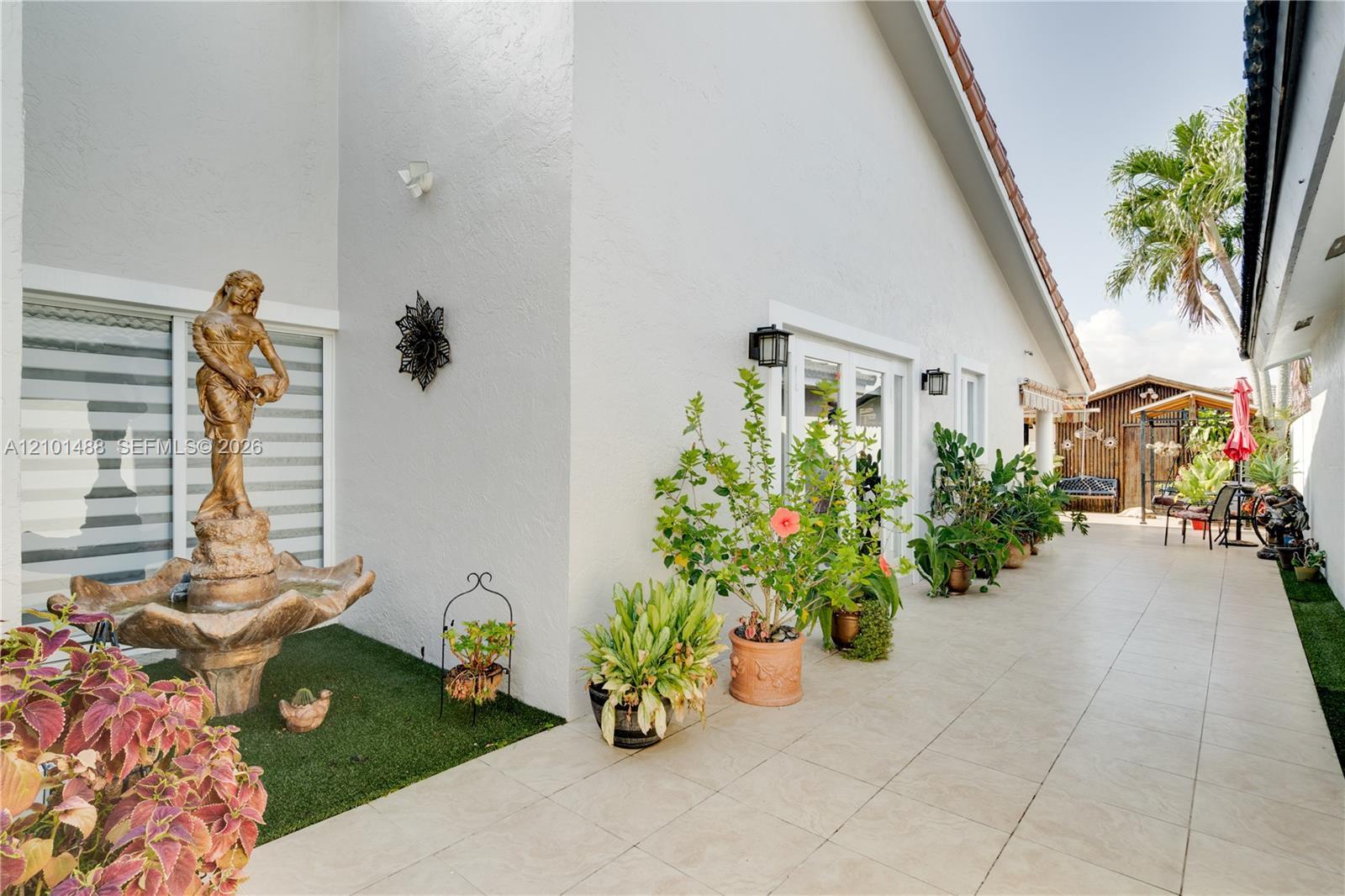 13362 SW 28th St, Miami FL 33175 photo 2