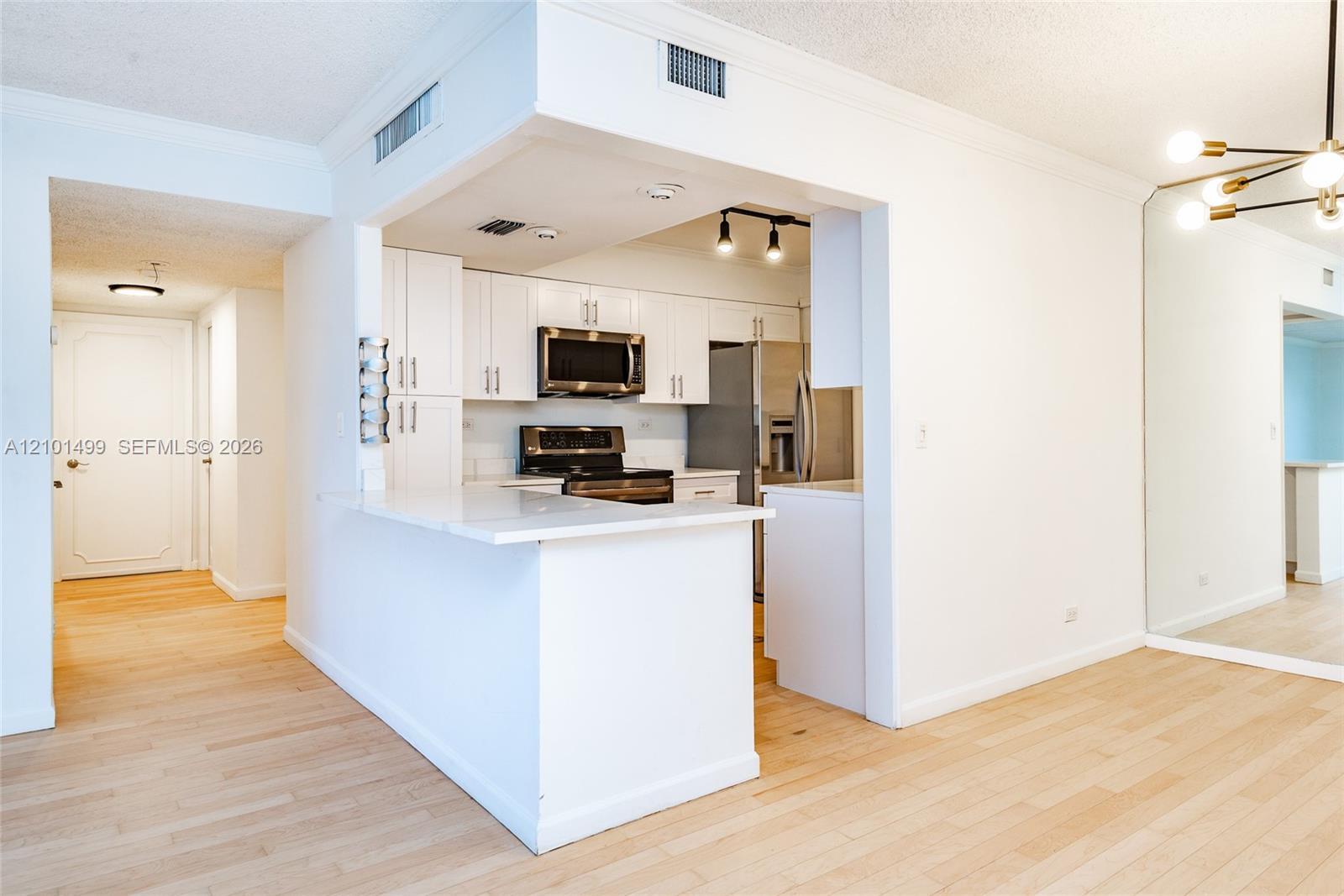 800 NE 195th St # 408, Miami FL 33179 photo 4