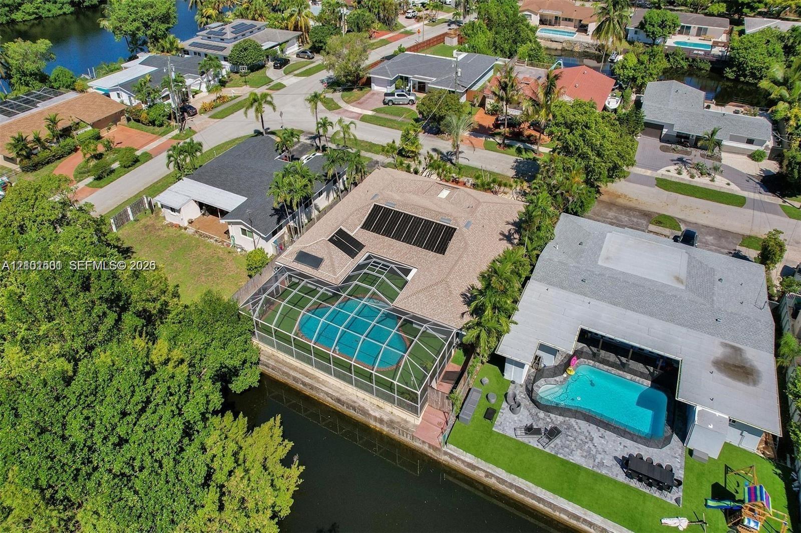 2310 NE 195th St, Miami FL 33180 photo 2